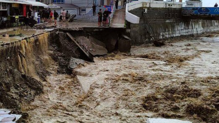 Ρωσία: Τουλάχιστον 3 νεκροί ο απολογισμός δασικών πυρκαγιών και πλημμυρών στη χώρα